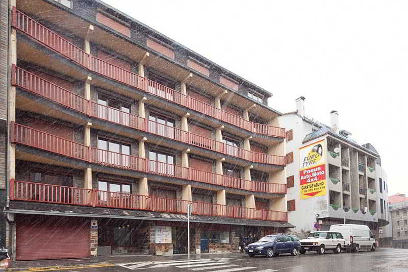 Apartamento Kione Calgary Pas De La Casa Exterior foto